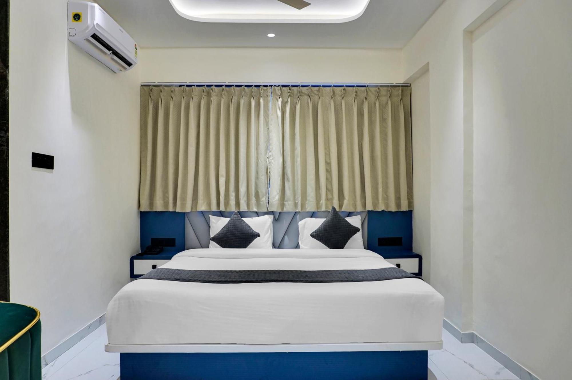 Palm Suites Baner- Indian Nationals Only 浦那 外观 照片