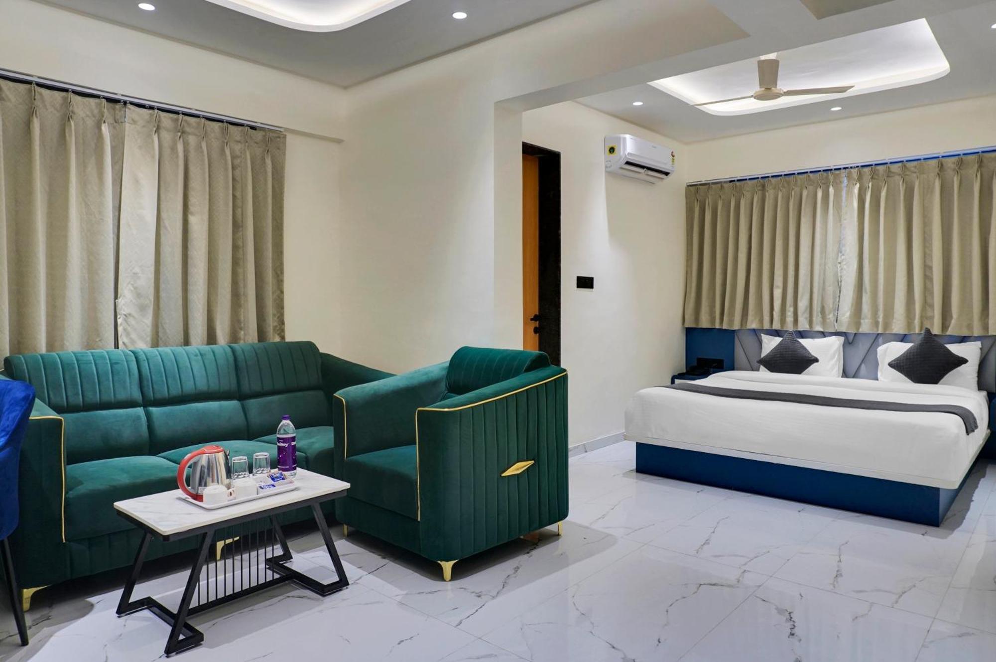 Palm Suites Baner- Indian Nationals Only 浦那 外观 照片